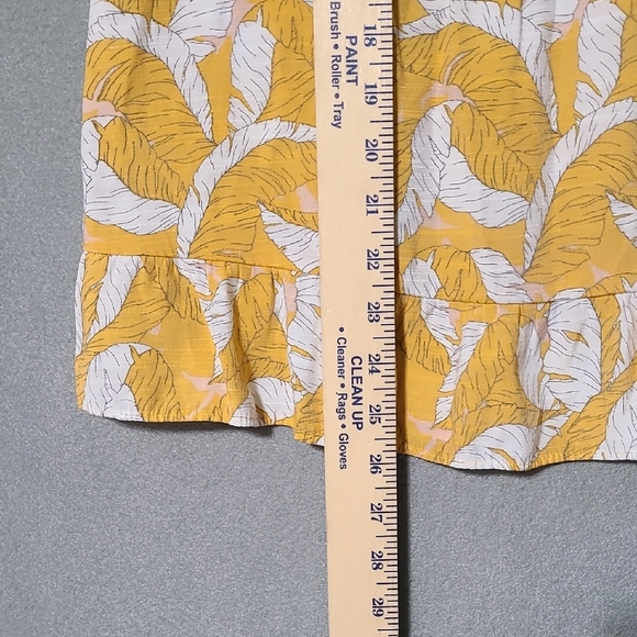 NINE WEST Yellow Leaf Print Women's Strappy Top Blouse - Size Large - Picture 7 of 12